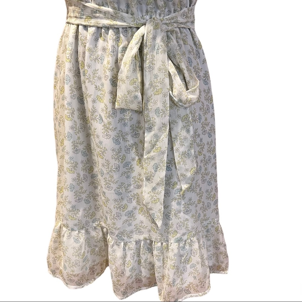 LOFT floral dress. Size 4p - Picture 3 of 6